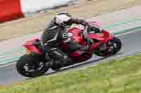 cadwell-no-limits-trackday;cadwell-park;cadwell-park-photographs;cadwell-trackday-photographs;enduro-digital-images;event-digital-images;eventdigitalimages;navarra;no-limits-trackdays;peter-wileman-photography;racing-digital-images;trackday-digital-images;trackday-photos